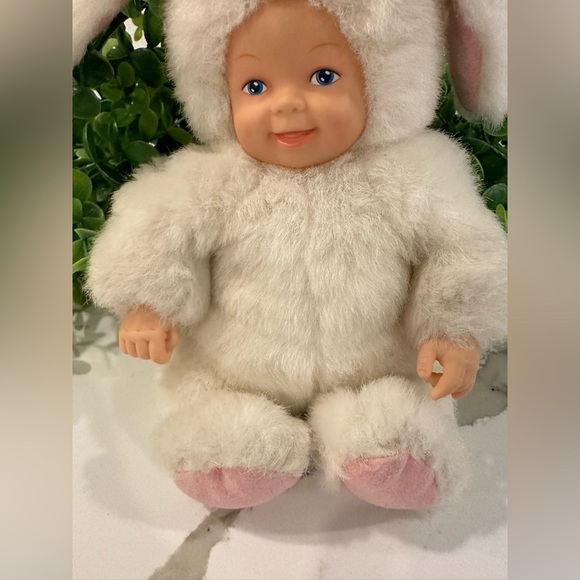 VINTAGE 1997 ANNE GEDDES 9” Baby Doll Stuffed Plush In White Bunny Rabbit Suit - Picture 2 of 4